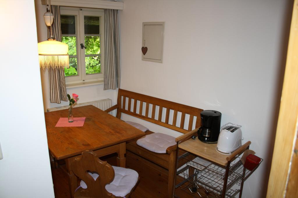 Zum Alten Hausla Apartment *